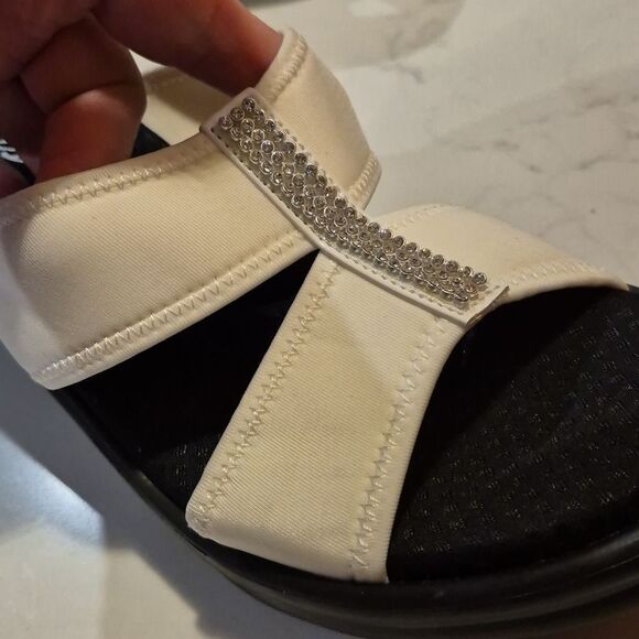 Skechers 10 White with Sparkle Gems Sandals - New - Picture 5 of 7